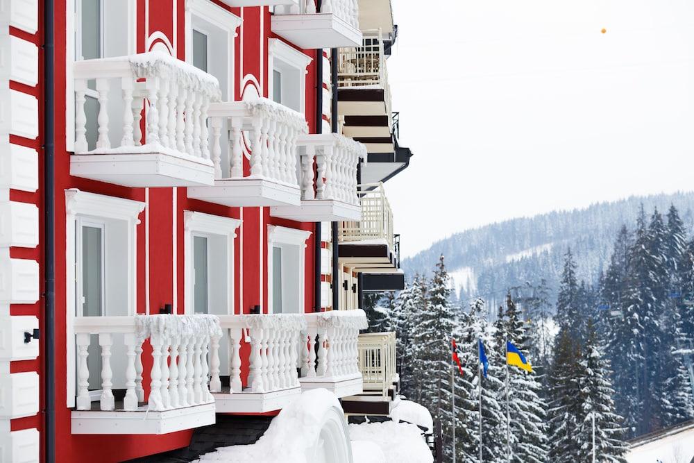 Chevalier Hotel