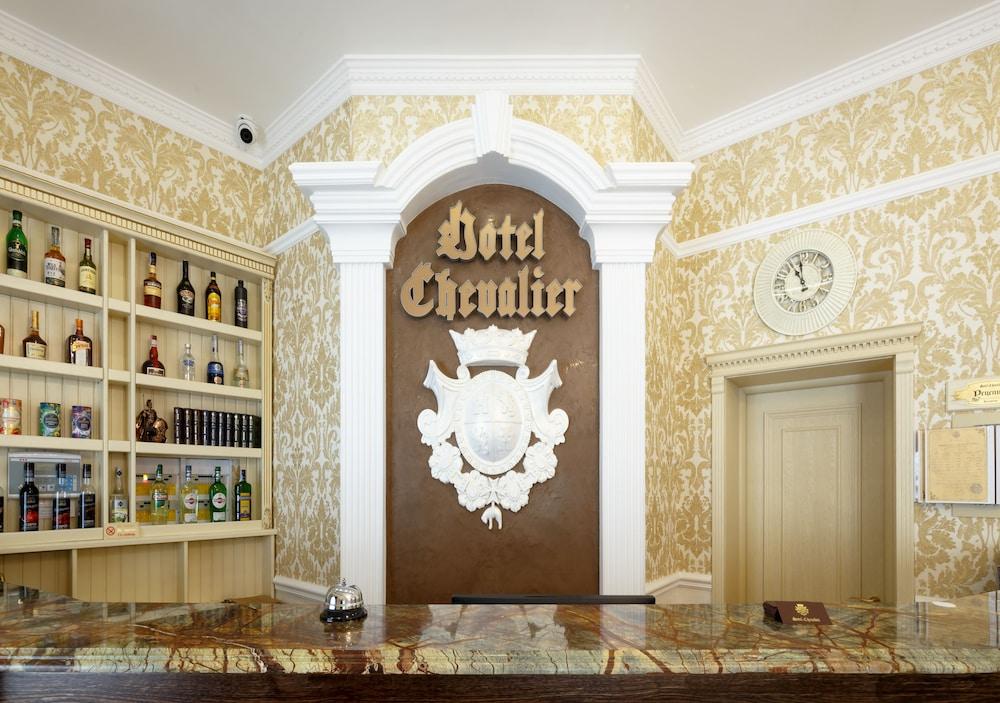 Chevalier Hotel