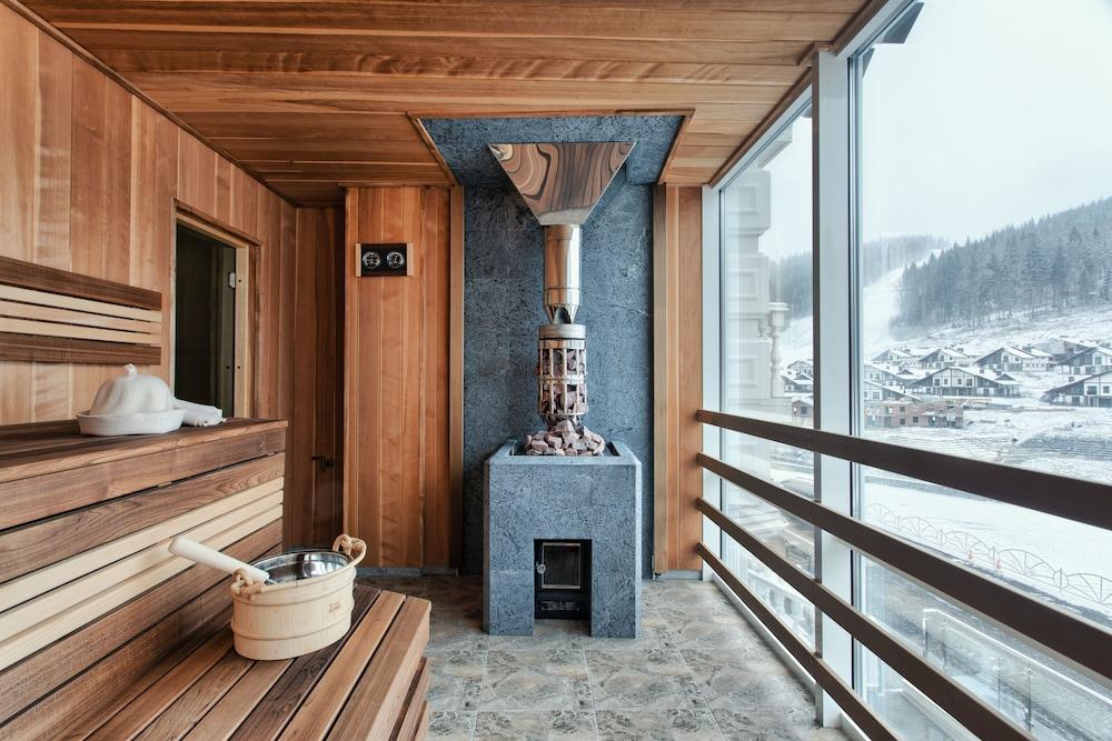 Chevalier Hotel
