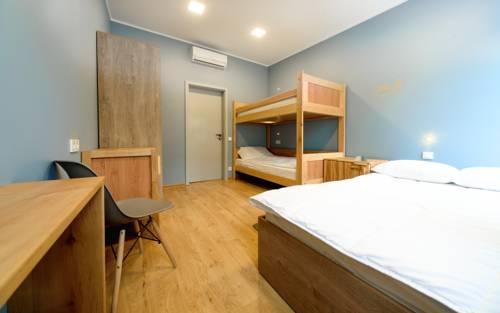Hostel Friday
