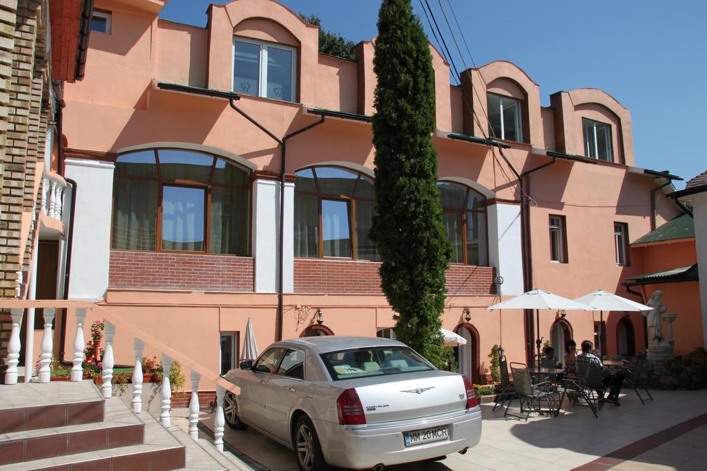 Pensiunea Casa Rusu