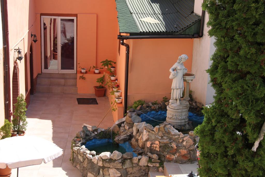 Pensiunea Casa Rusu