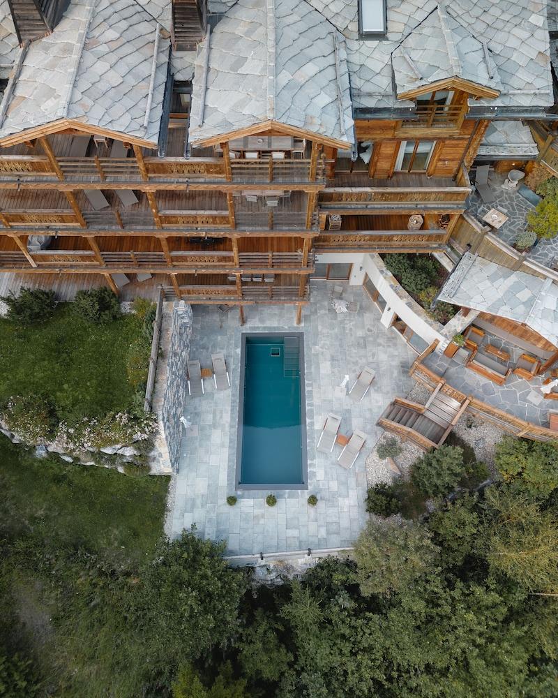 LeCrans Hotel & Spa