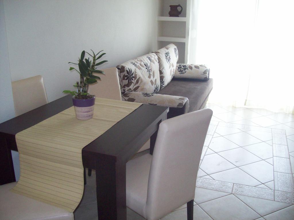 Apartments Klakor Ps