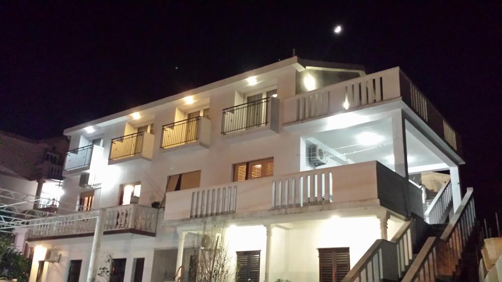 Apartments Klakor Ps