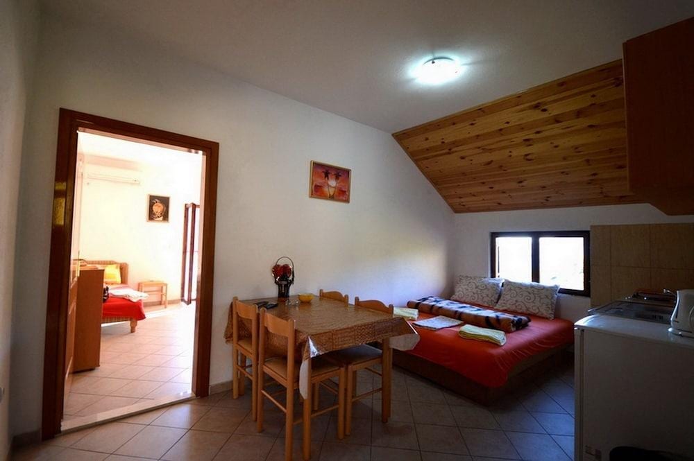 Vavic Apartments