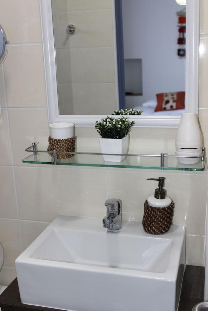 Hostal Ovalle Suite