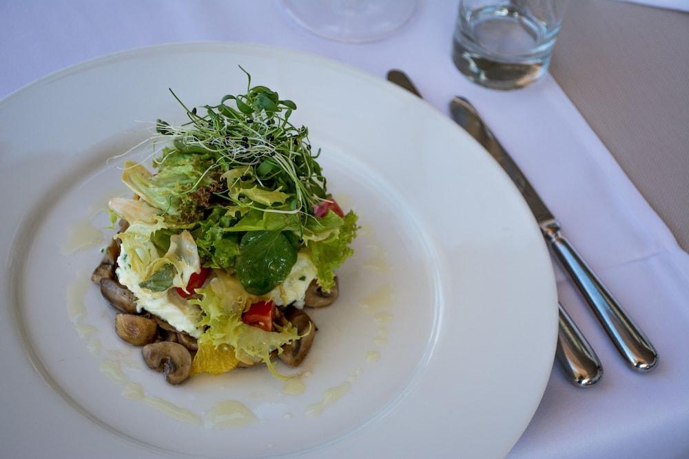 Restaurant & Hotel Schlossberg