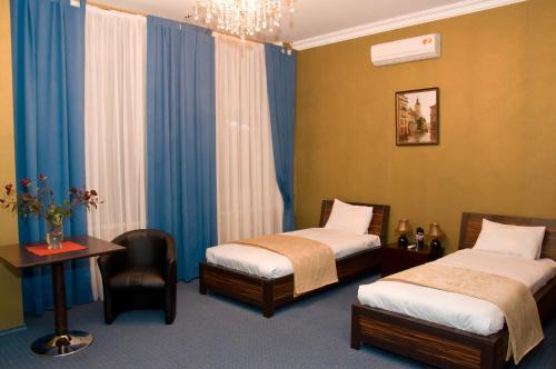 Platinum Hotel