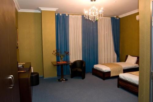 Platinum Hotel