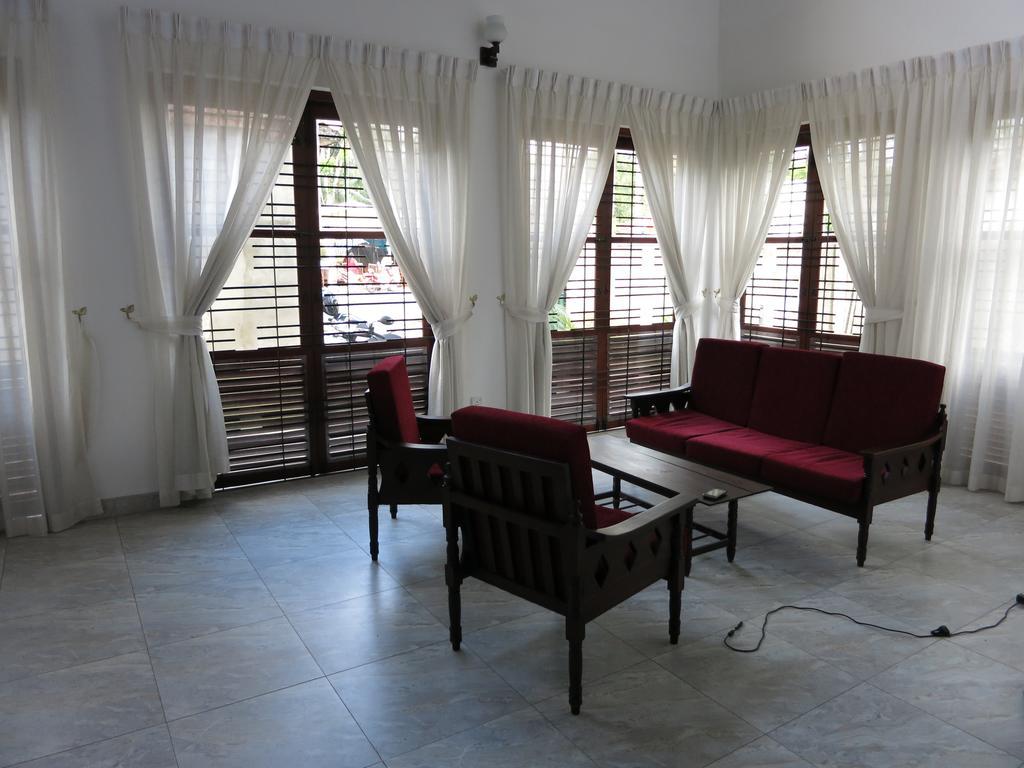 Shanthi Villa