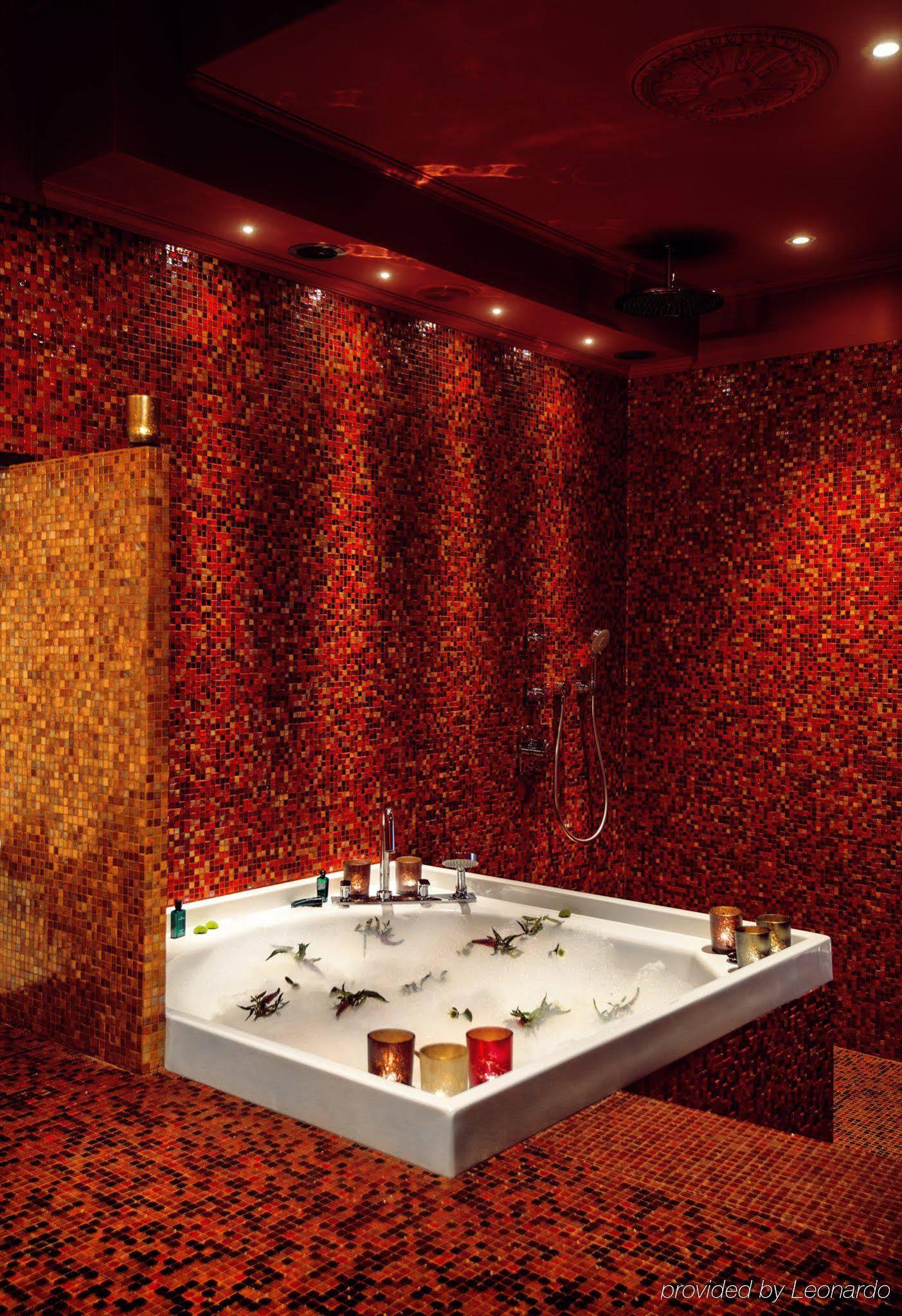 Dorsia Hotel & Restaurant