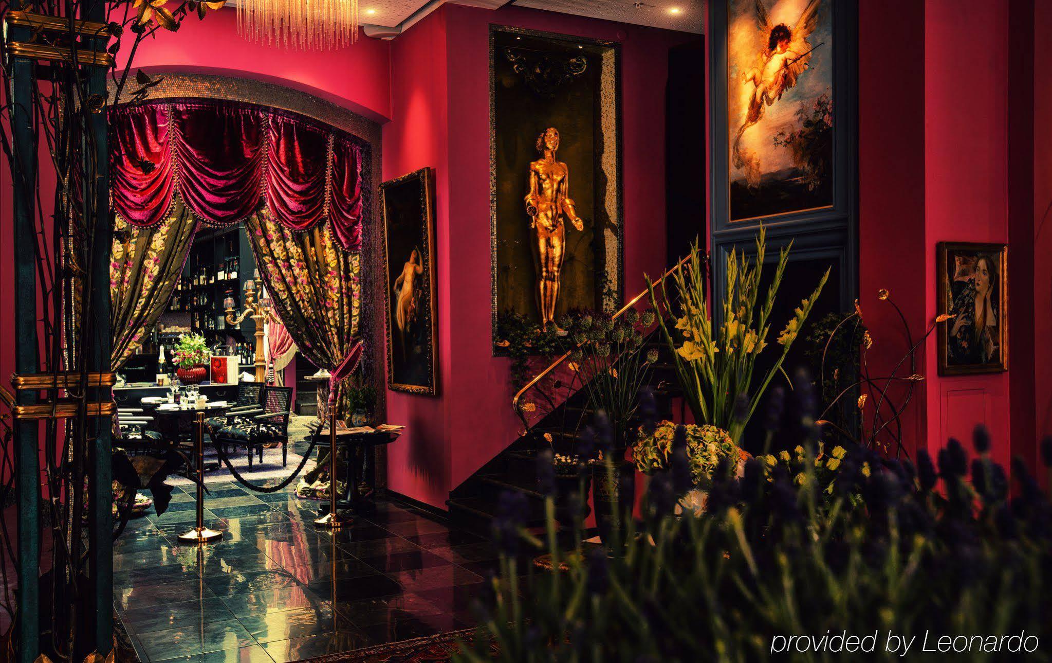 Dorsia Hotel & Restaurant