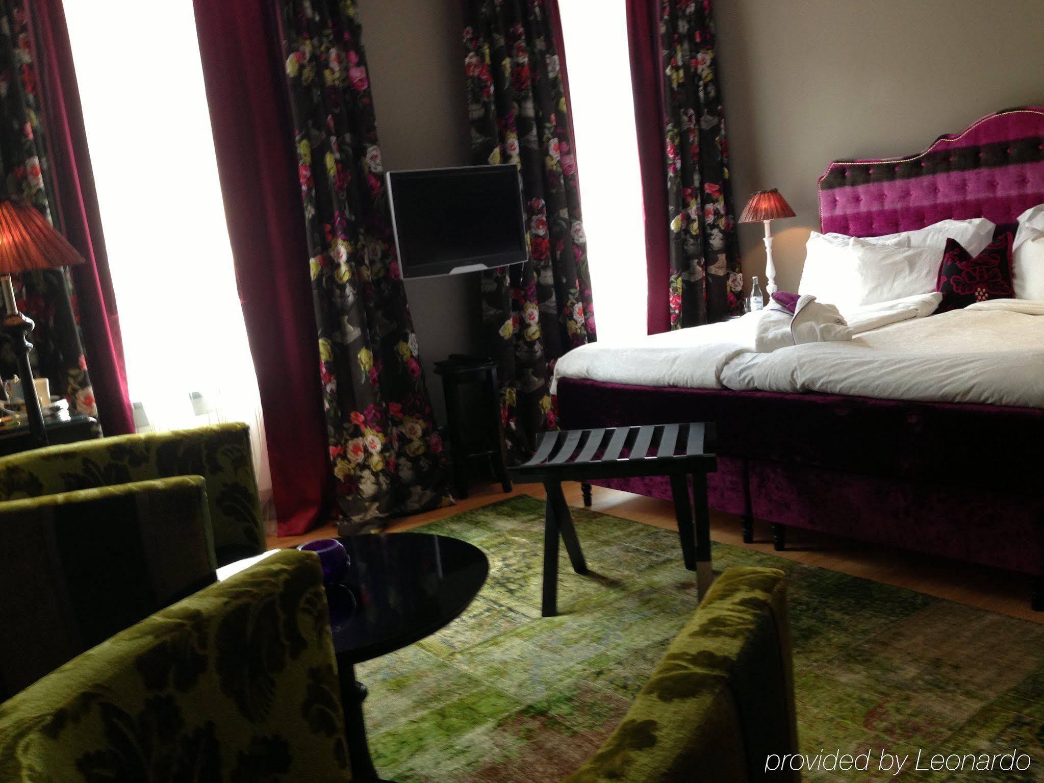 Dorsia Hotel & Restaurant
