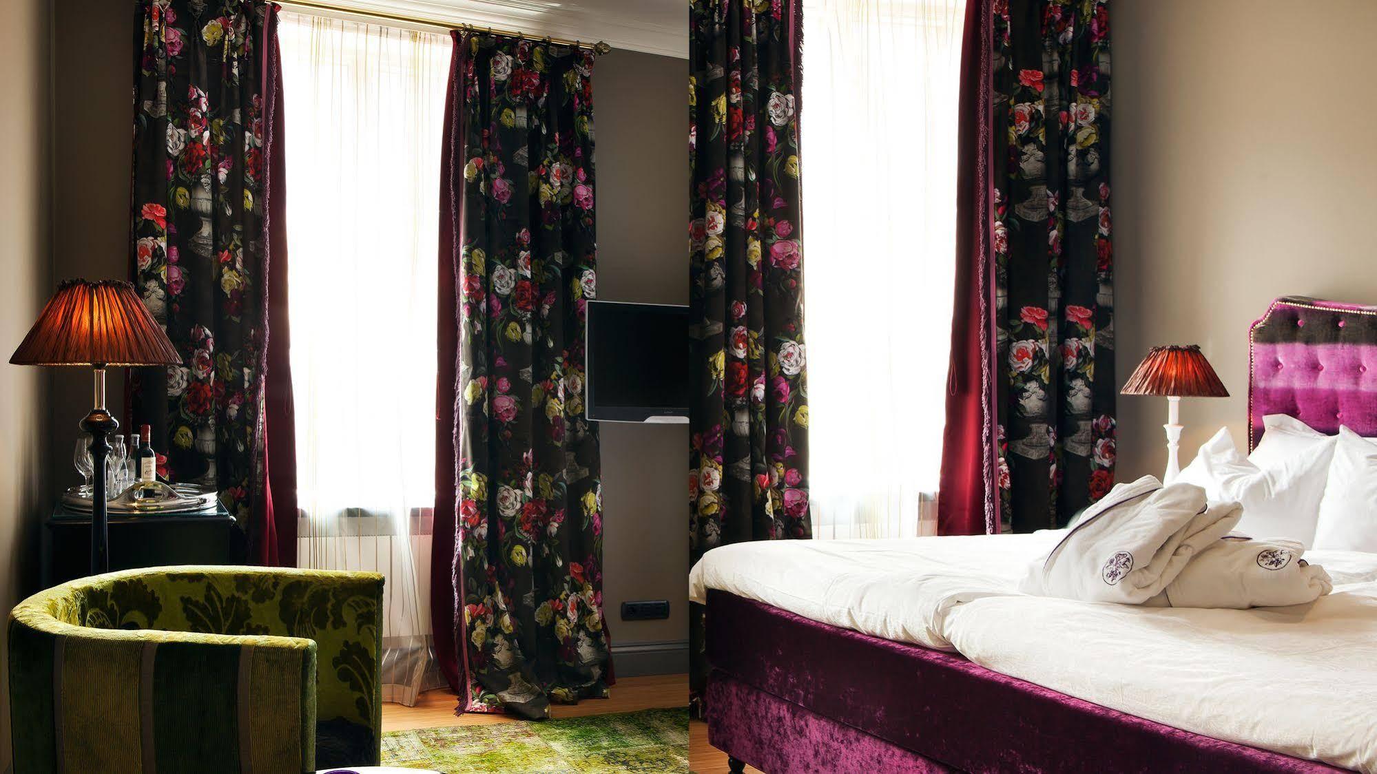 Dorsia Hotel & Restaurant