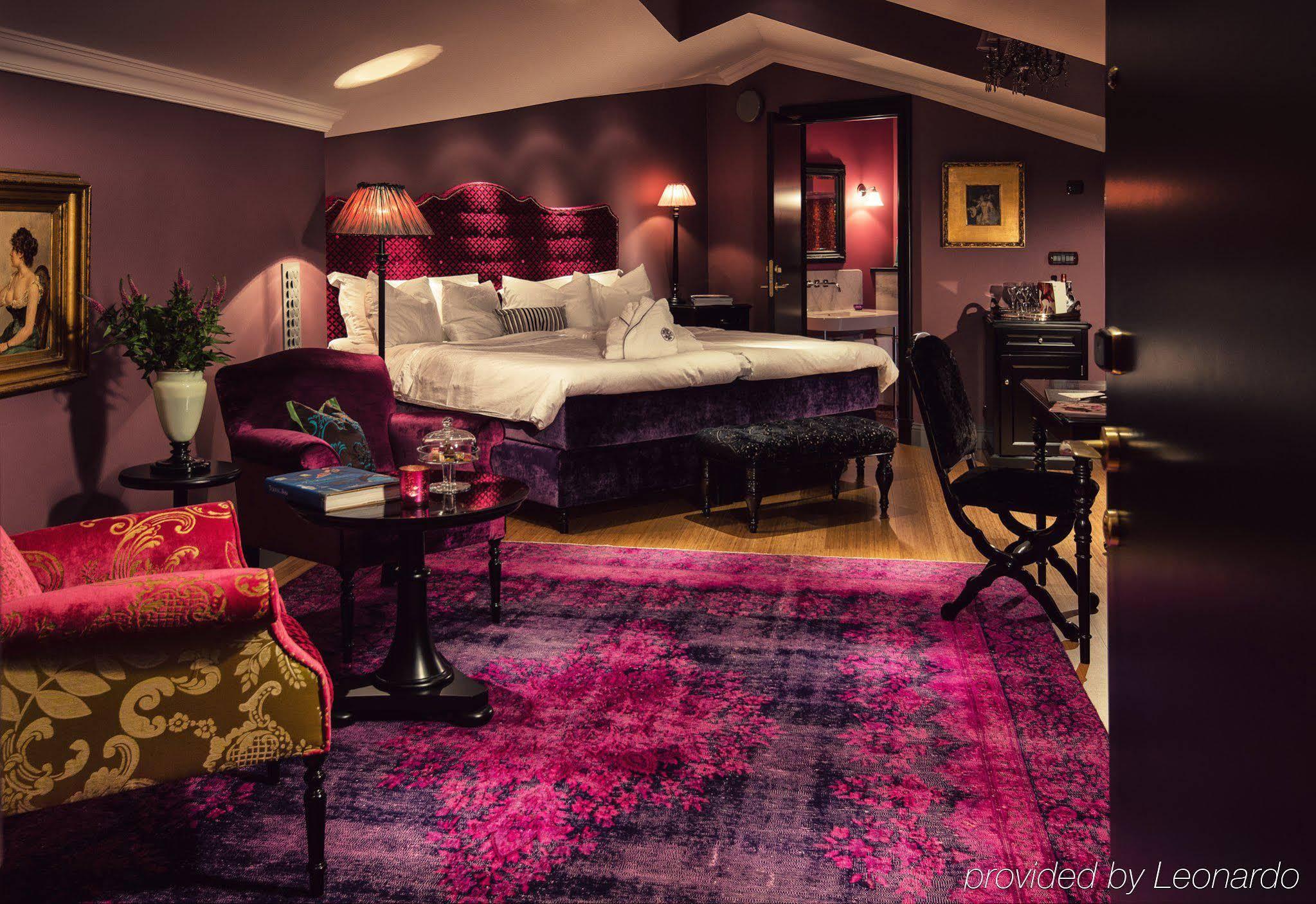 Dorsia Hotel & Restaurant