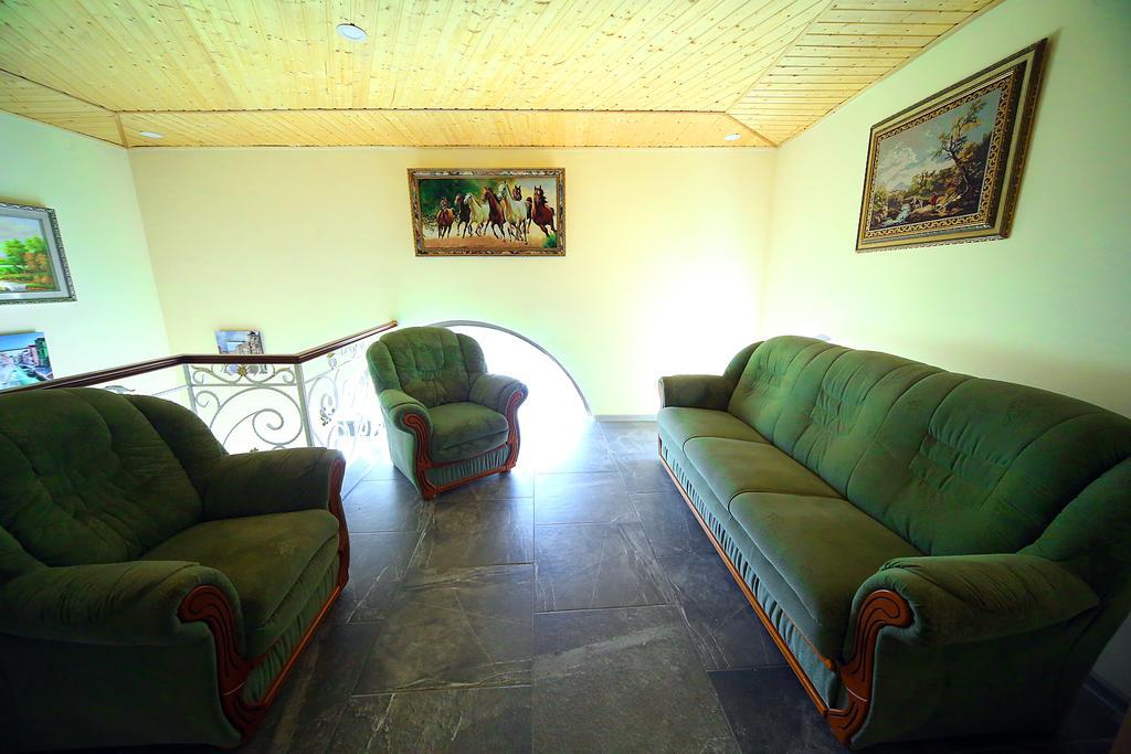 Hotel Harmony