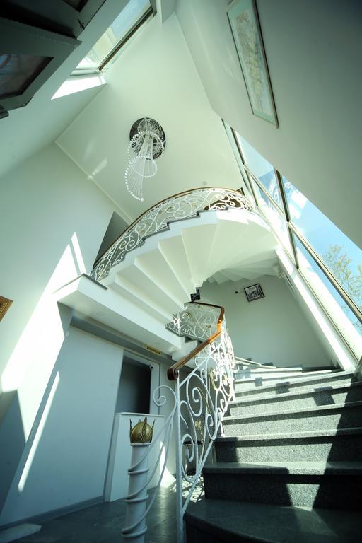 Hotel Harmony