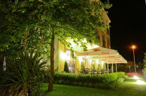 Parish Hotel