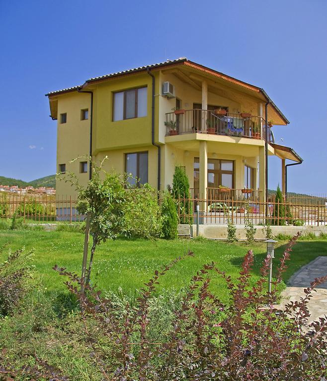 Montemar Villas