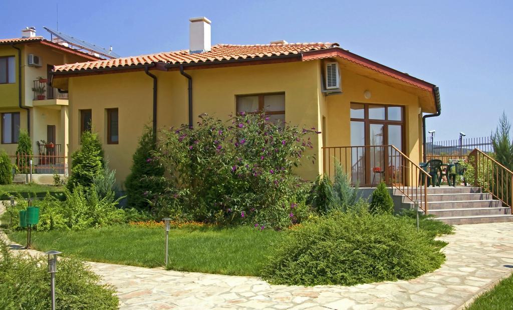 Montemar Villas
