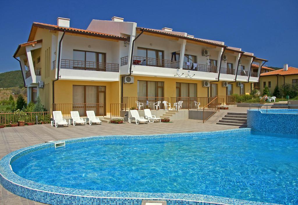 Montemar Villas