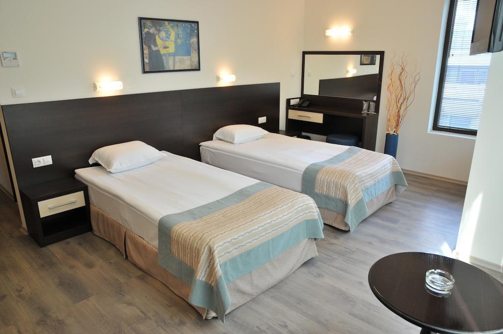 Hotel Burgas Free University