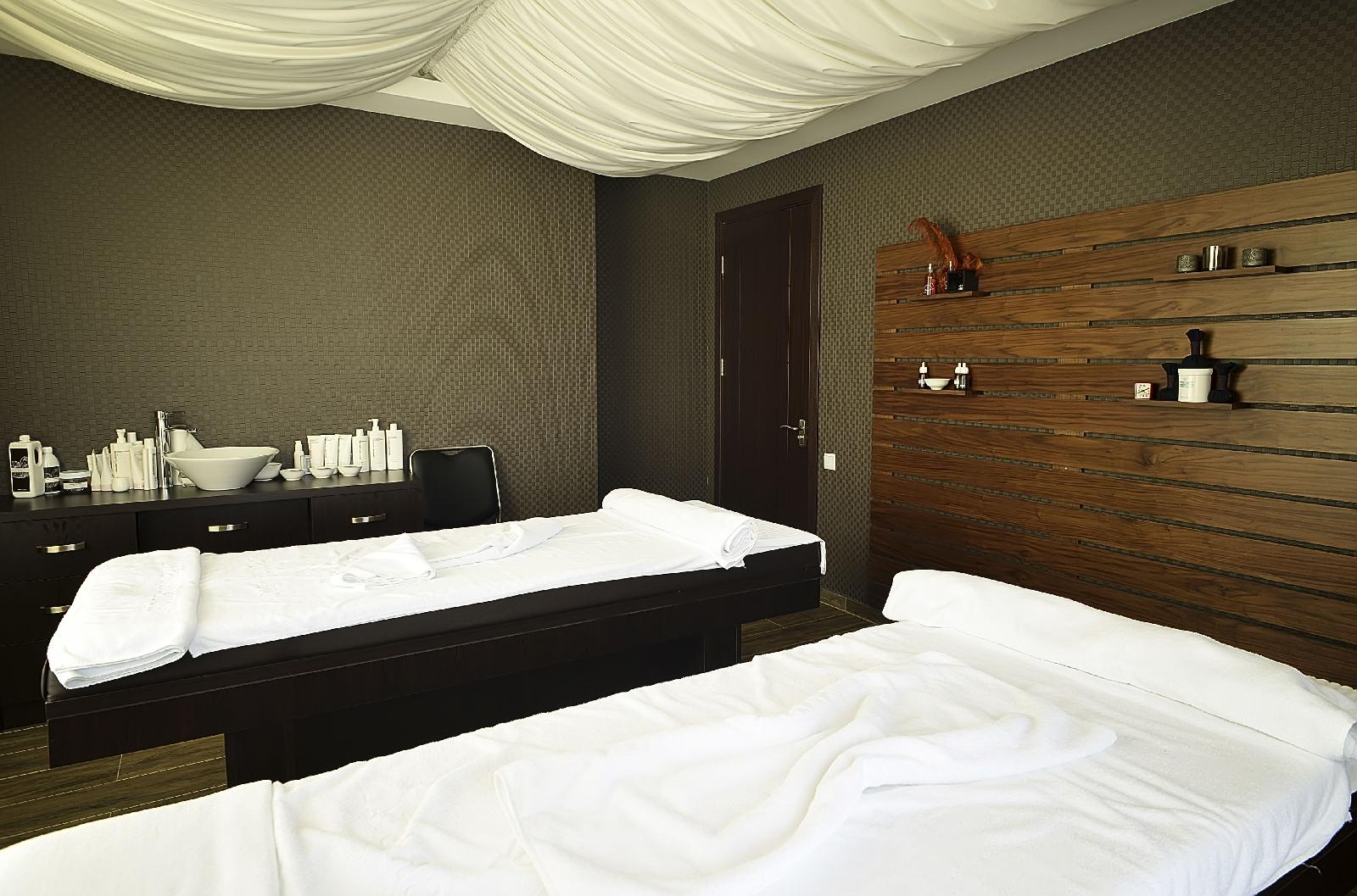 Crystal Hotel & Spa