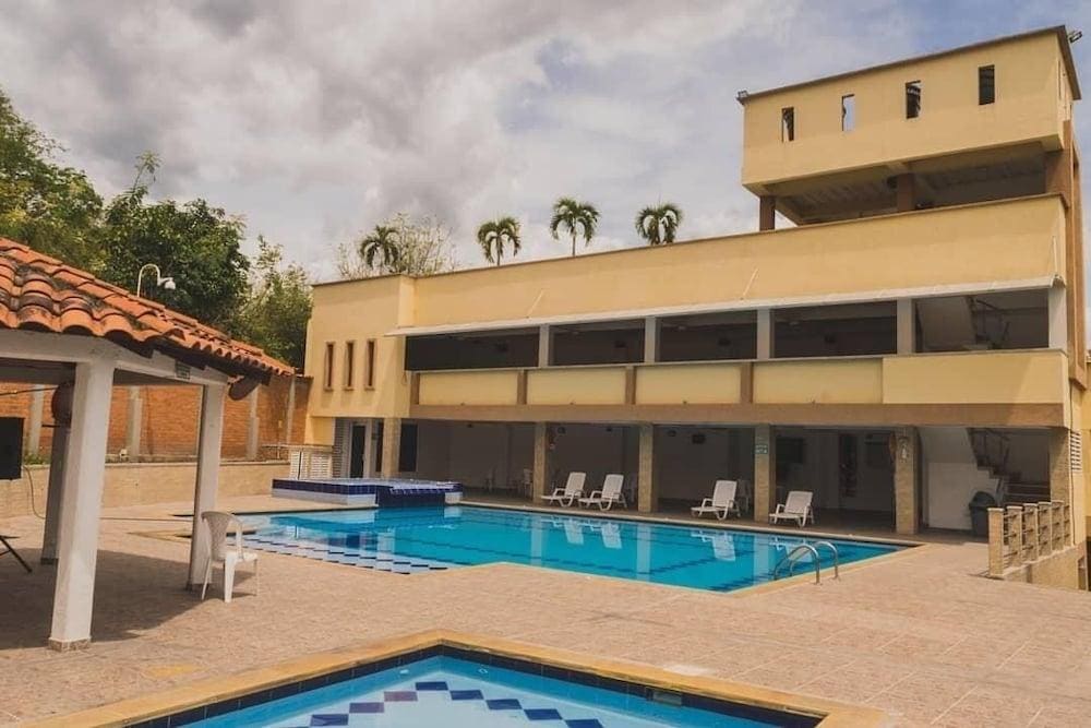 Hotel Manantial M Lare