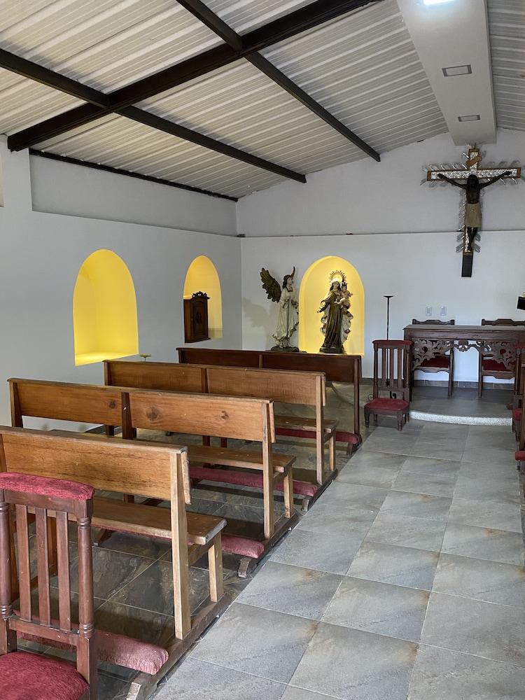 Hotel Manantial M Lare