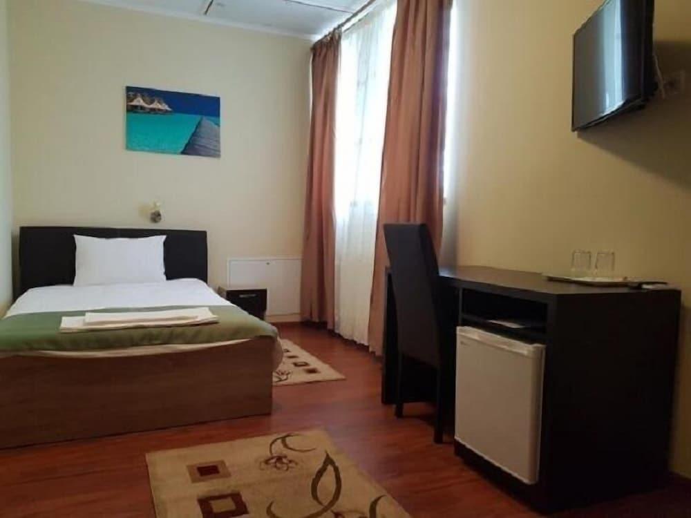 Hotel New