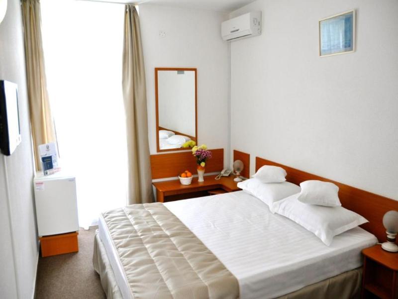 Decebal Hotel