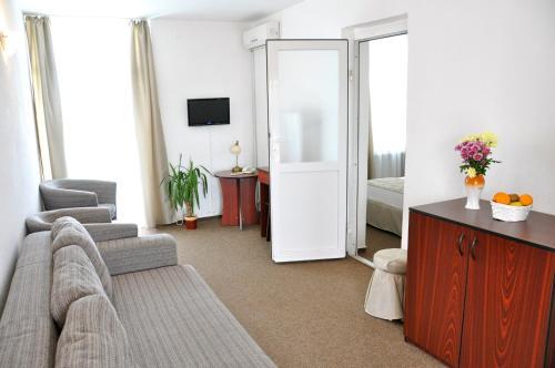 Decebal Hotel