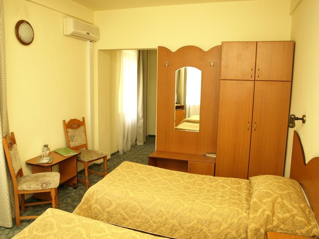 Hotel Everest