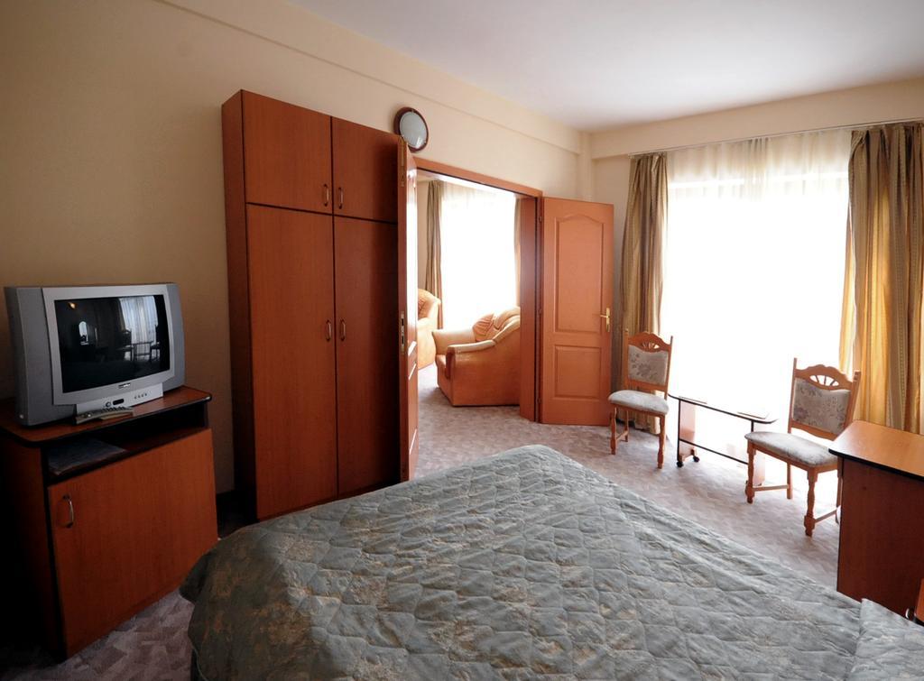 Hotel Everest