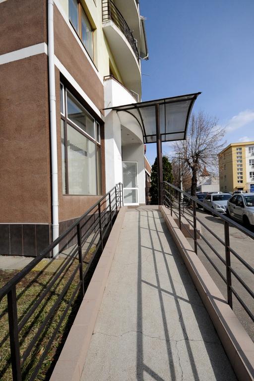 Hotel Everest