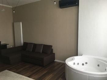 GIA Suites
