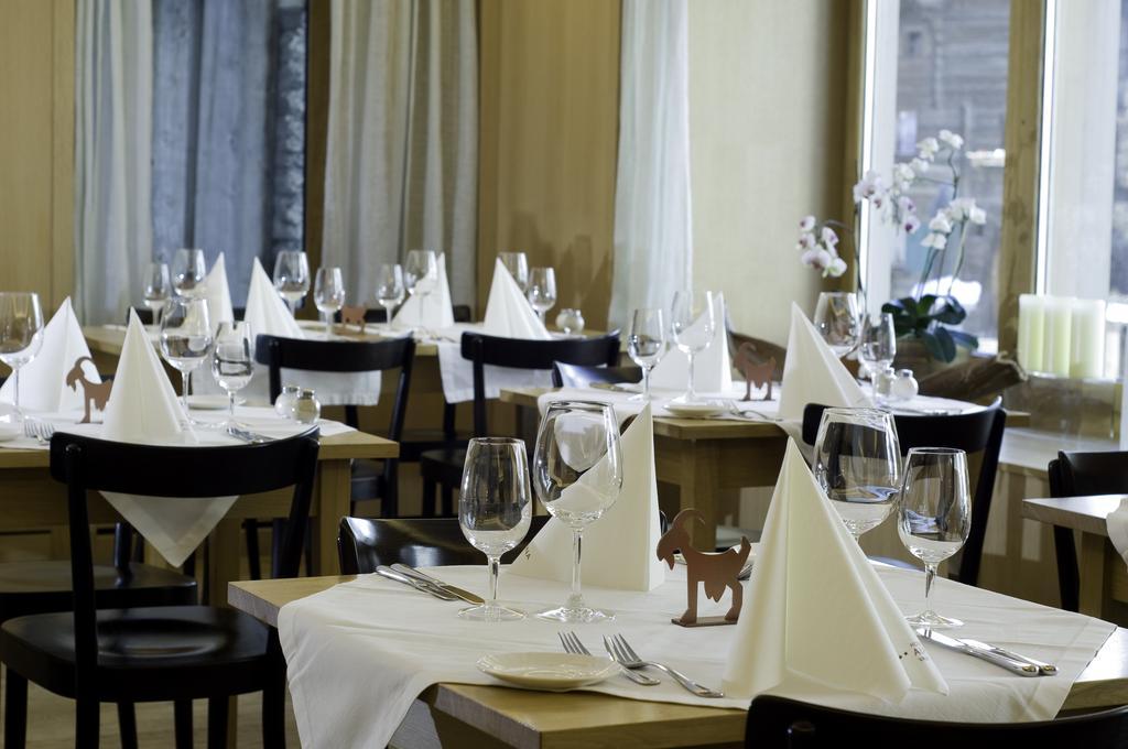 Hotel Alpina
