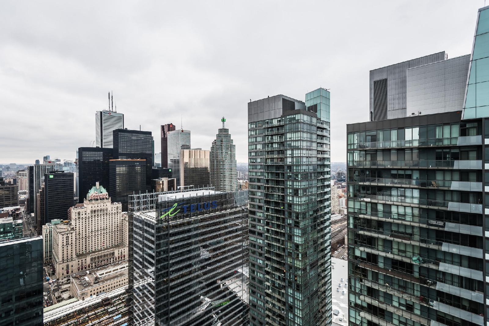 The Ice Condos North Tower by Applewood Suites