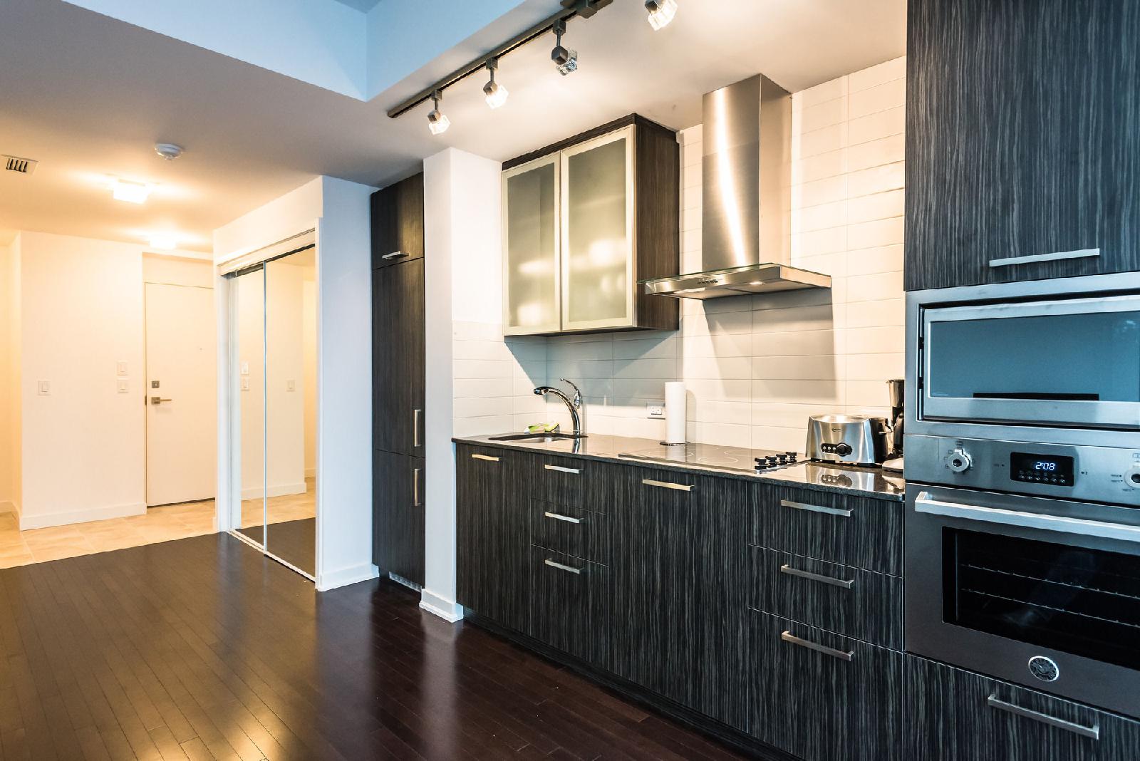 The Ice Condos North Tower by Applewood Suites
