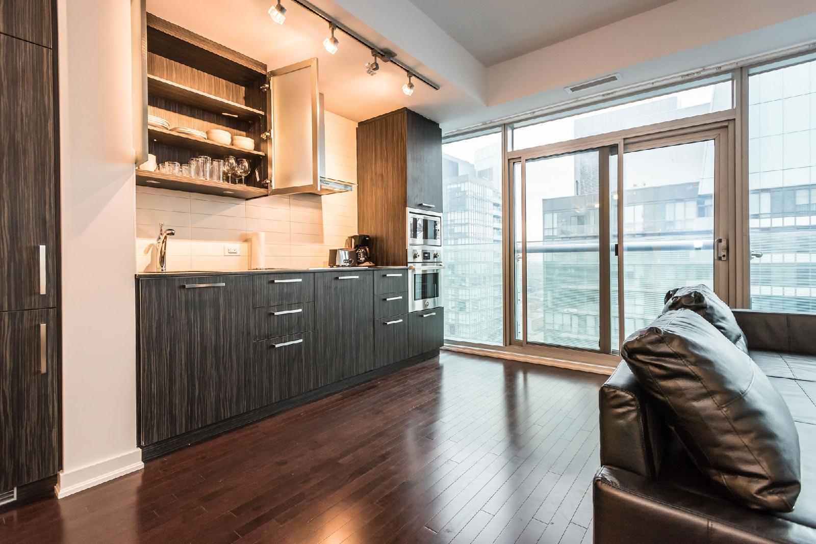 The Ice Condos North Tower by Applewood Suites