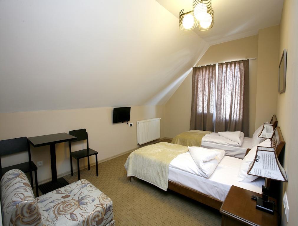 Abu Hotel