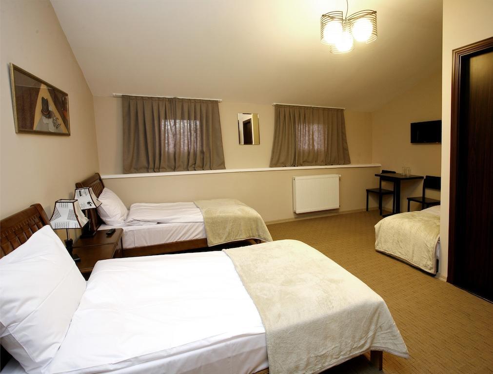 Abu Hotel