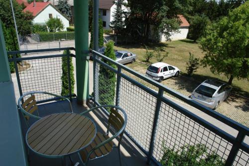 Hold Apartmanok