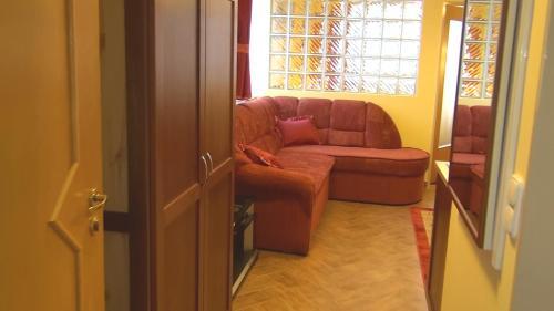 Hold Apartmanok
