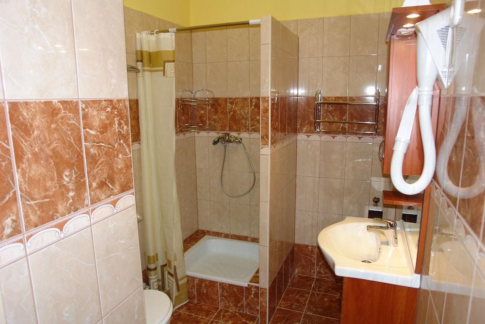 Hold Apartmanok