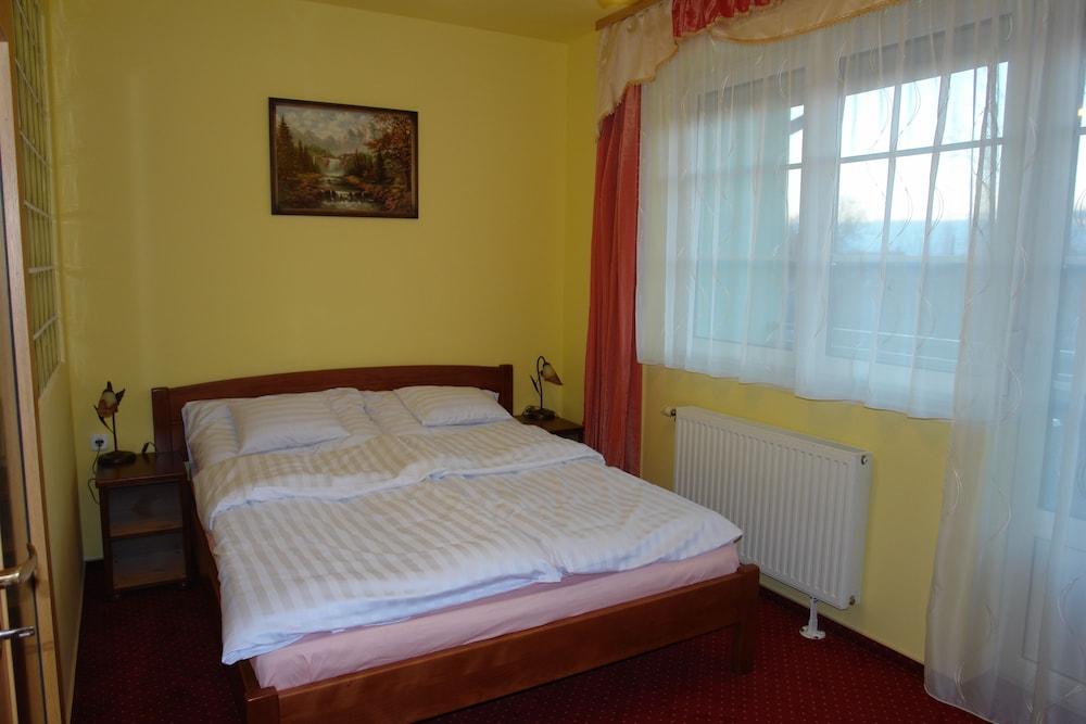 Hold Apartmanok