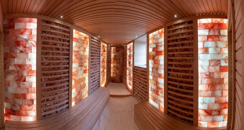 Bastya Wellness Hotel