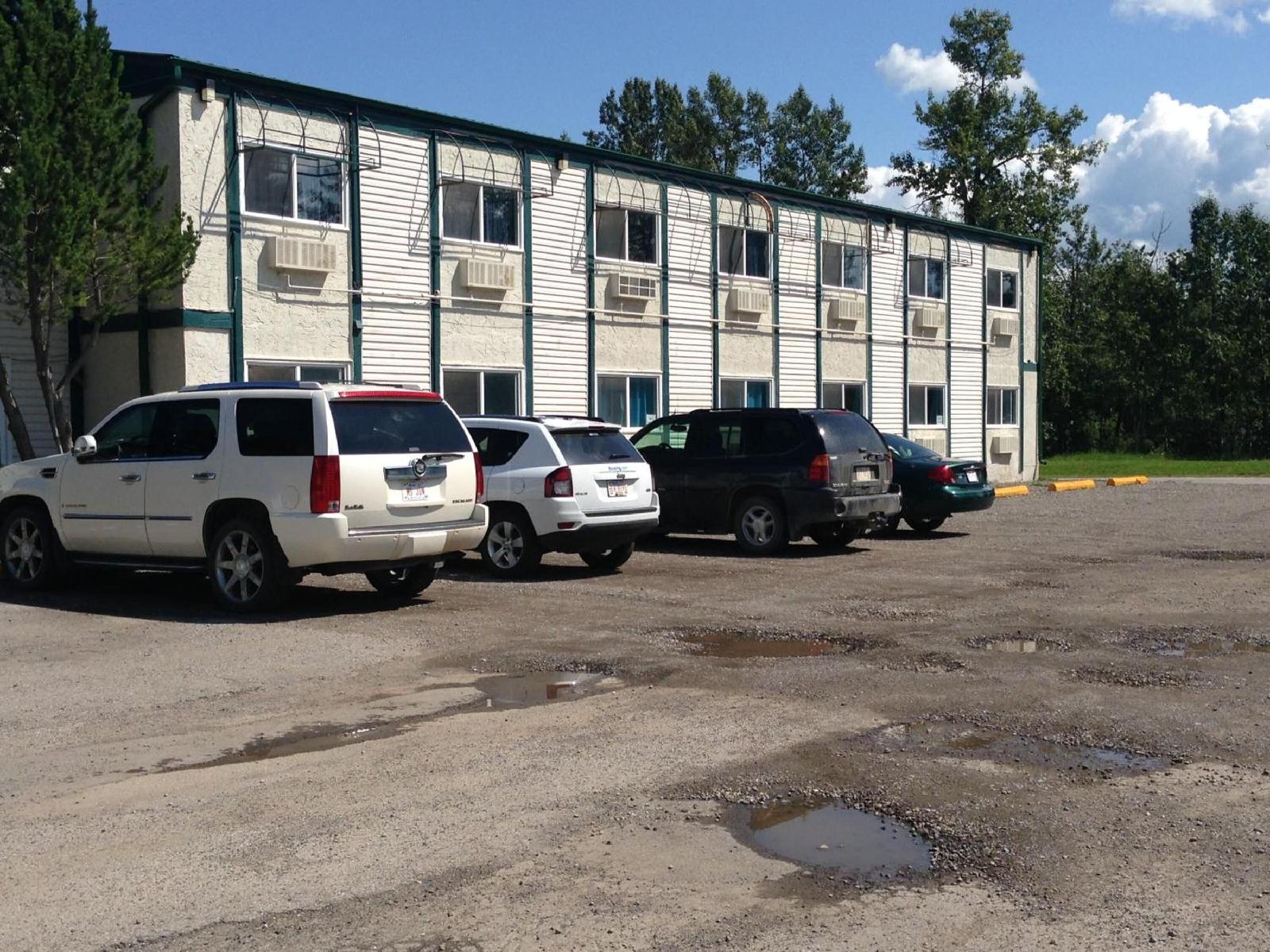 Sundre Motor Inn