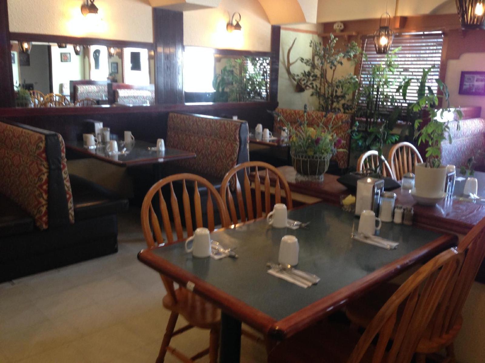 Sundre Motor Inn